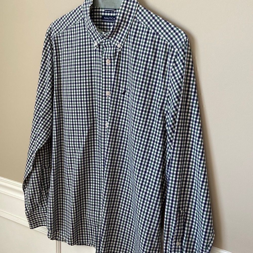 Nautica Men’s Button Down Shirt Size Large, Resort, Preppy